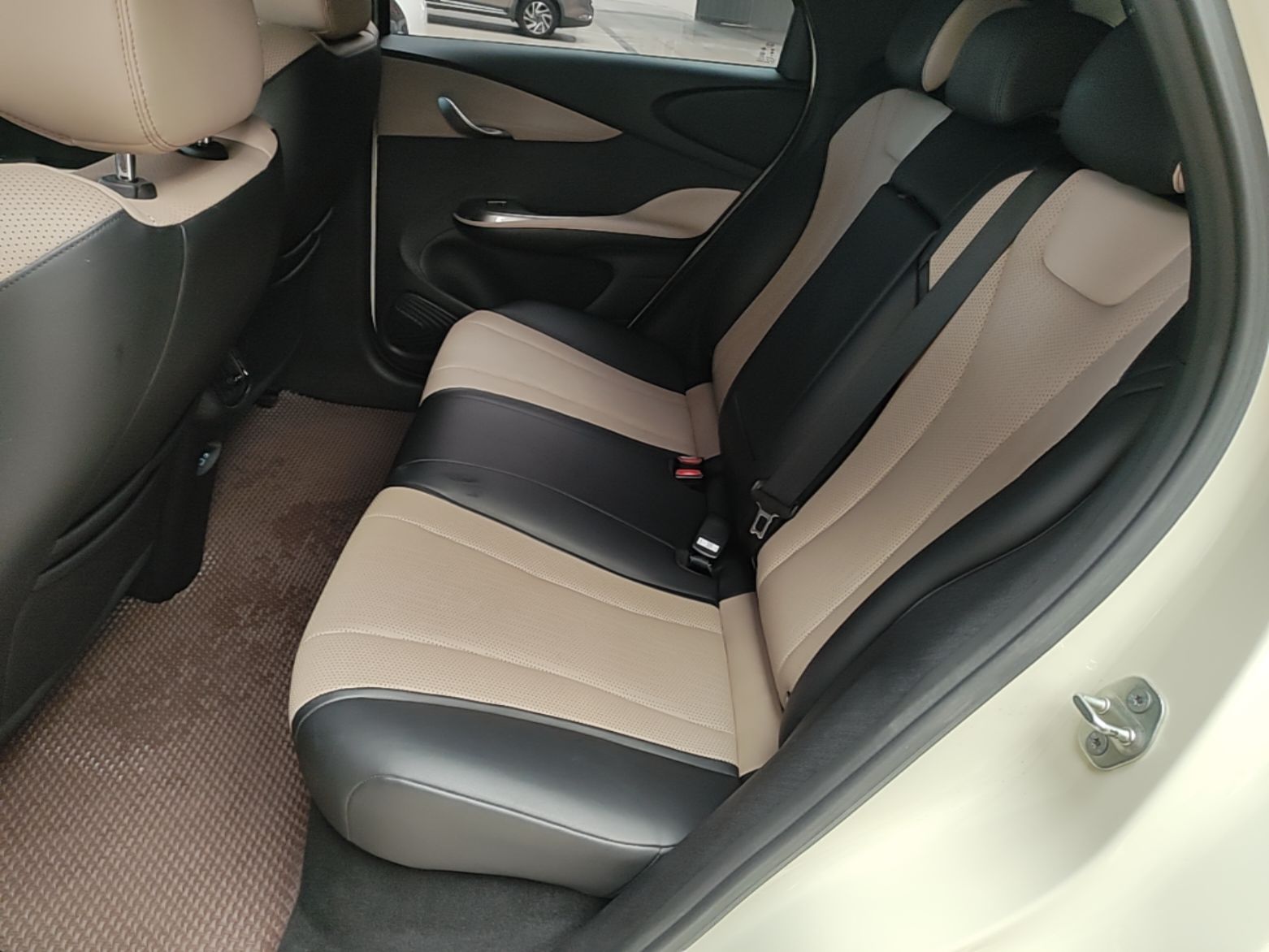 BYD Dolphin 2025 Intelligent Driving Version 410 km Fashion Edition — снимка 20