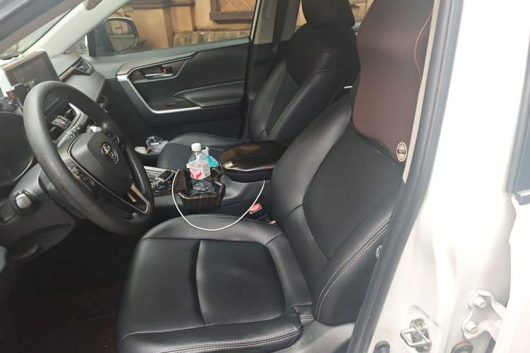 Used Toyota RAV4 2021 2.0L CVT Two-Wheel Drive Fashion Edition