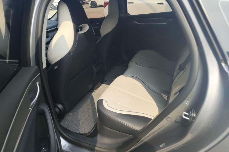 Used BYD Destroyer 05 2024 HONOR Edition DM-i 55KM Luxury Model
