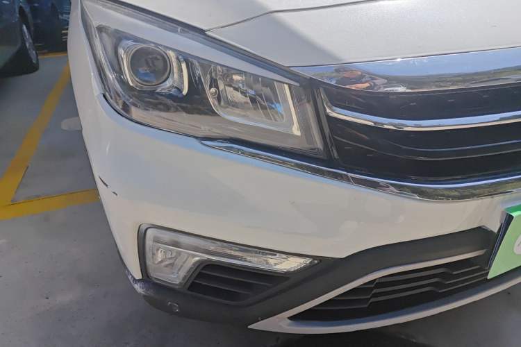 Used CHANGAN OSHAN A800 2017 1.5T Automatic ZhiZun Model
