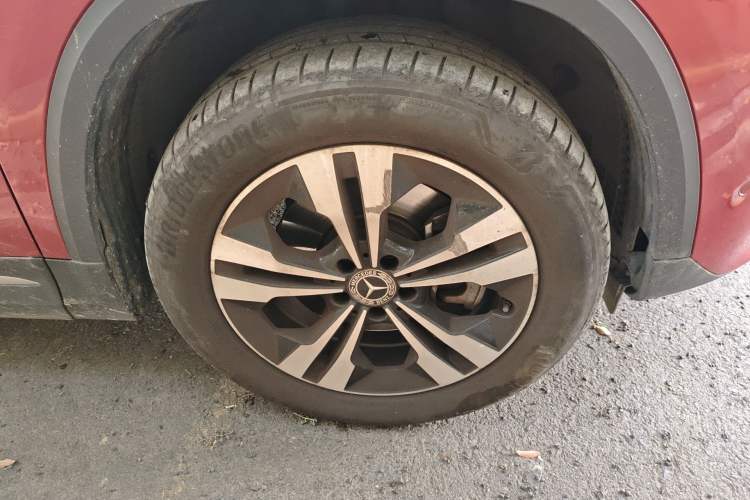 Used Mercedes-Benz GLA 2023 GLA 220 Right Front Wheel Hub