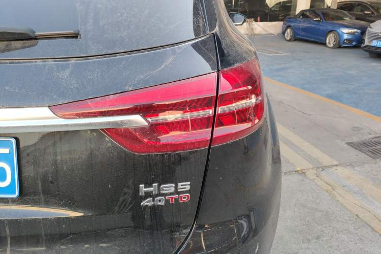 Used Hongqi HS5 2022 Facelifted Version 2.0T Smart Connect Flagship All-Wheel-Drive Edition