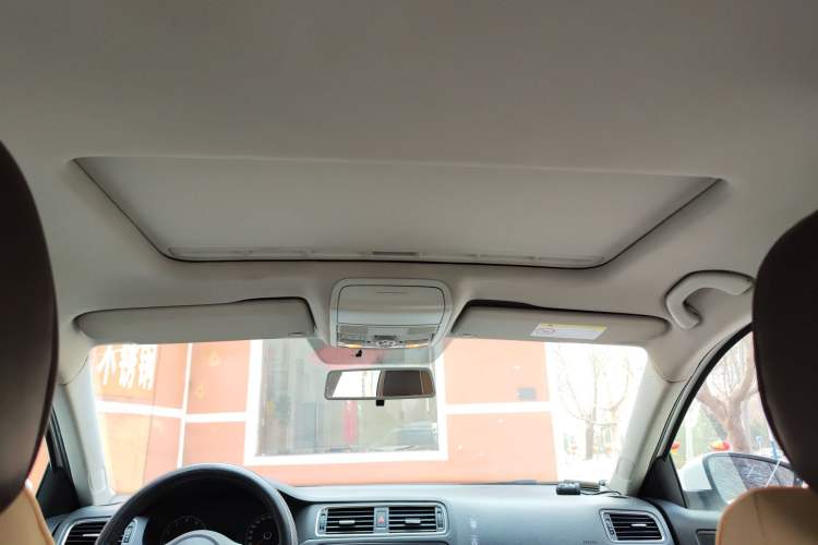 Used Volkswagen Sagitar 2014 Revised Version 1.6L Manual Leading Edition Headliner