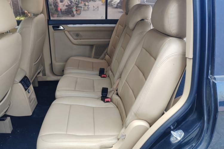 Used Volkswagen Touran 2011 1.4T DSG Zhiya Edition 5 Seats Left Rear Seat