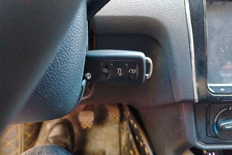 Used Volkswagen Santana 2016 1.4L Manual Fashion Edition