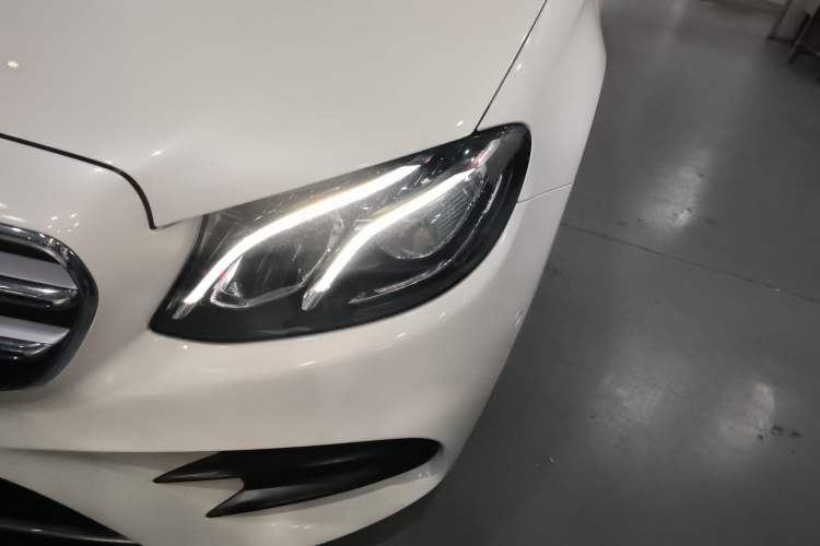 Used Mercedes-Benz E-Class 2016 E 200 L Sport Edition Left Front Headlight