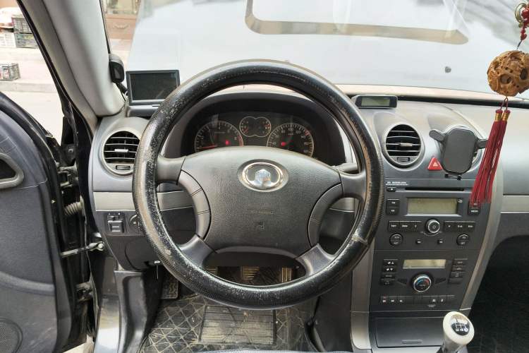 Used Haval H5 Classic 2010 Zhizun Edition 2.4L Four-Wheel Drive Comfort Model Steering Wheel