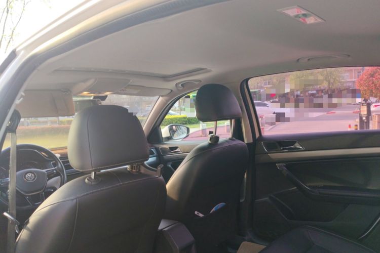 Used Volkswagen Lavida 2015 1.6L Automatic Comfort Edition
