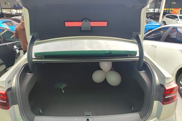 Used Volkswagen Phideon 2019 380TSI Two-Wheel Drive Business Edition China V Standard
