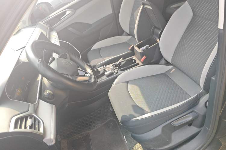 Used Volkswagen Tharu 2024 300TSI Two-Wheel-Drive Crescent Edition