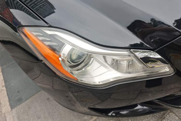 Used Maserati President 2013 3.0T Standard Model Right Front Headlight