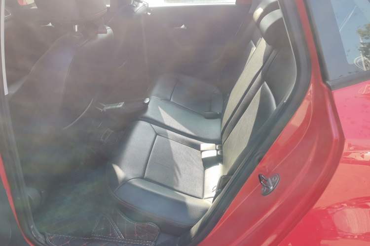 Used Volkswagen Polo 2016 1.6L Automatic Comfort Model