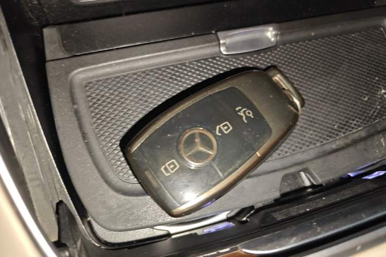 Used Mercedes-Benz Maybach S-Class 2016 S 400 4MATIC Vehicle Key