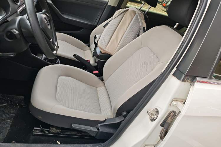 Used Volkswagen Jetta 2017 1.5L Manual Fashion Edition Left Front Seat