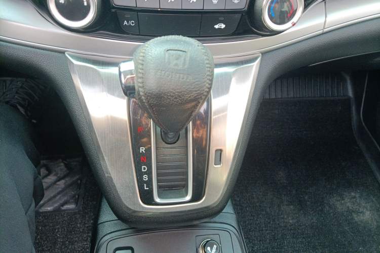 Used Honda CR-V 2016 2.0L two-wheel drive Urban Edition
