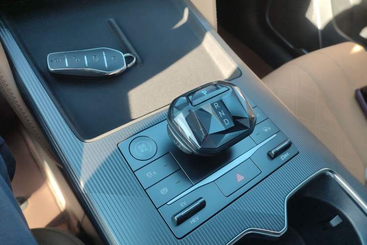 Used BYD Song L DM-i 2024 112 km Leading Edition