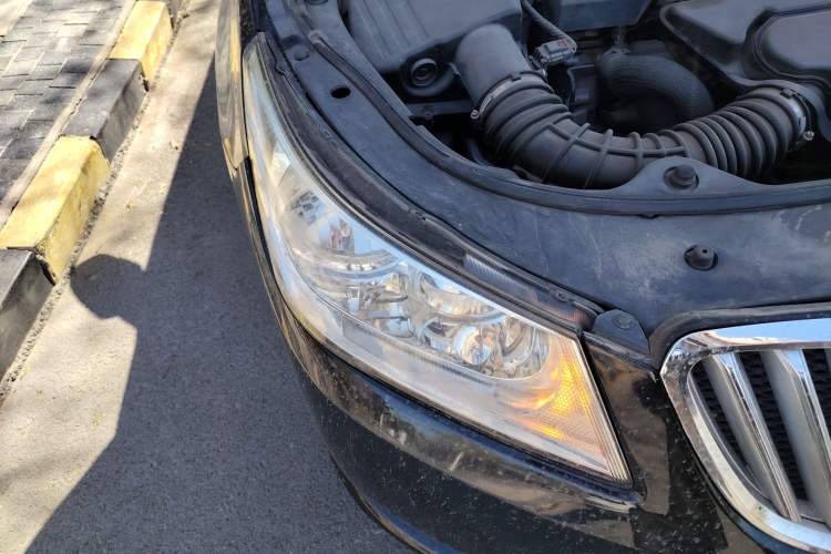 Used Buick LaCrosse 2012 2.4L SIDI Elegant Edition Right Front Headlight