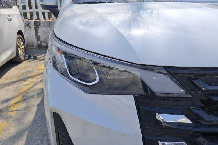 Used GAC Trumpchi M6 2023 PRO 270T DCT Elite Edition Right Front Headlight