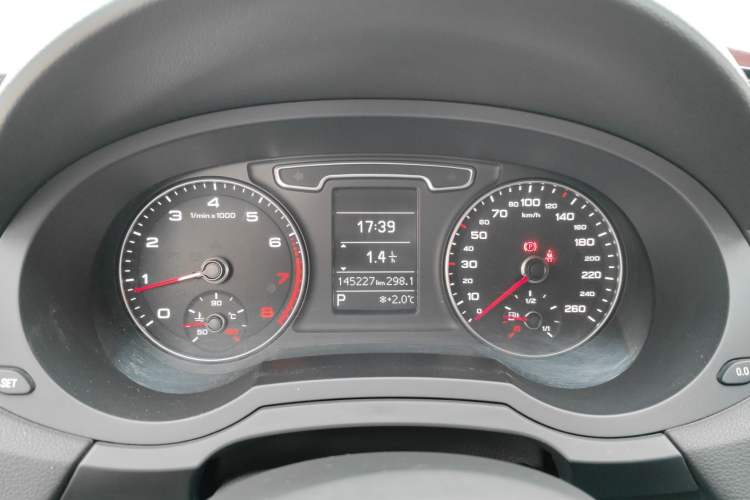 Used Audi Q3 2015 35 TFSI Comfort Model