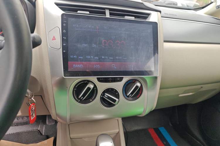 Used Venucia R50 2016 1.6L Automatic Elite Edition
