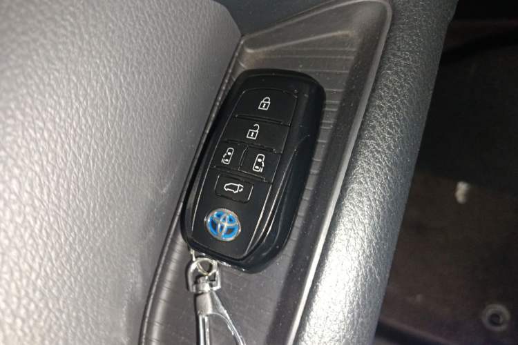 Used Toyota SIENNA 2021 2.5L Hybrid Platinum Edition
