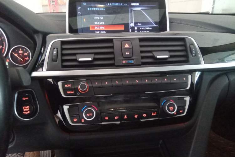 Used BMW 3 Series 2018 320Li Fashion Model
