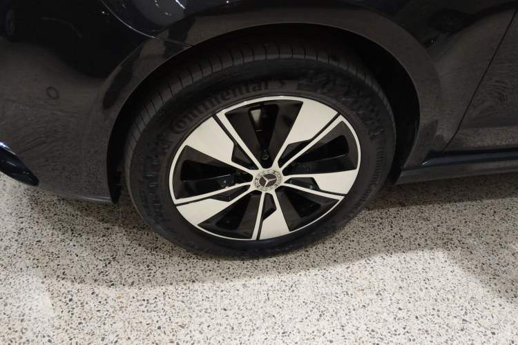 Used Mercedes-Benz V-Class 2020 V 260 L Long-wheelbase Luxury Edition Left Front Wheel Hub