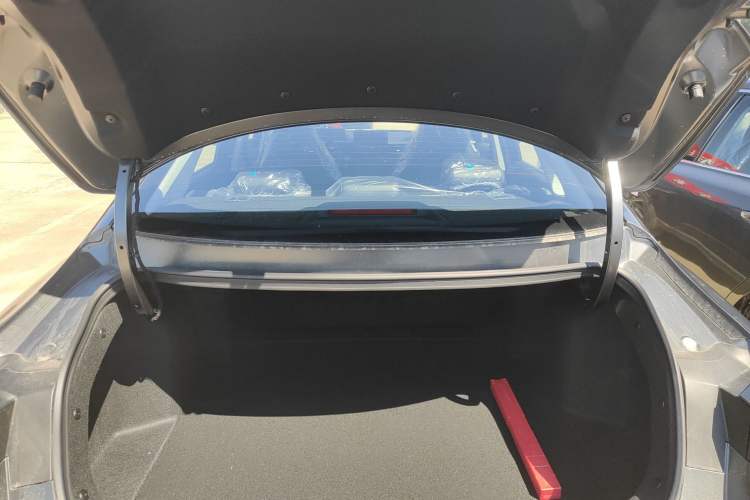 Used CHANGAN Eado 2025 Blue Whale 1.5T 500Bar Prestige Model
