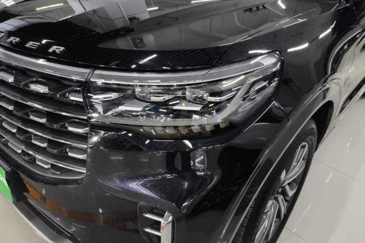 Used Ford Explorer 2023 EcoBoost 285 Four-Wheel Drive Titanium Edition 7-Seater
