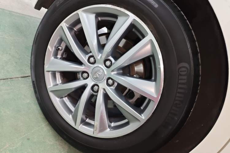 Used Infiniti Q50L 2015 2.0T Enjoyment Edition Exterior 5