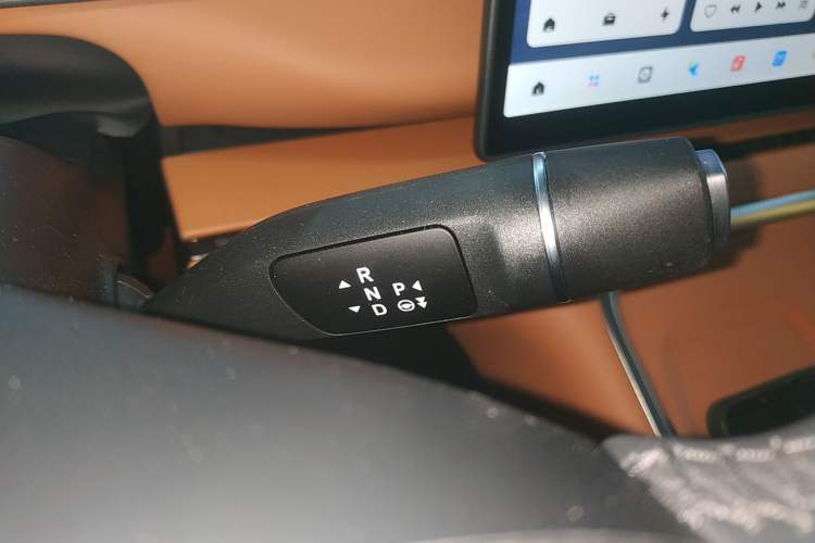 Used Leapmotor C16 2026 Extended-Range 280 LiDAR Zhizun Edition 6 Seats