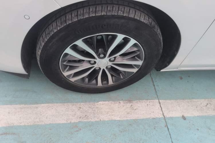 Used Buick GL8 2023 ES Lu Zun Deluxe Model
