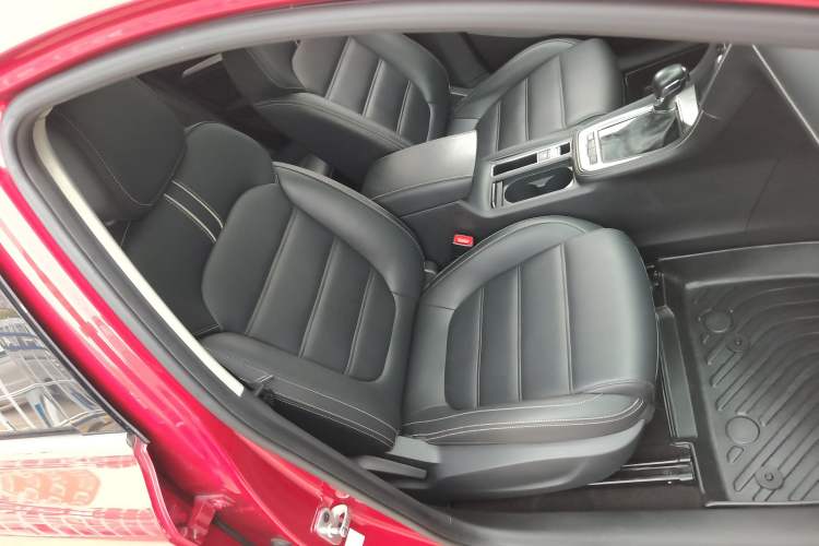 Used MG 6 2017 20T Automatic Luxury Smart Connect Version China V Standard Right Front Seat