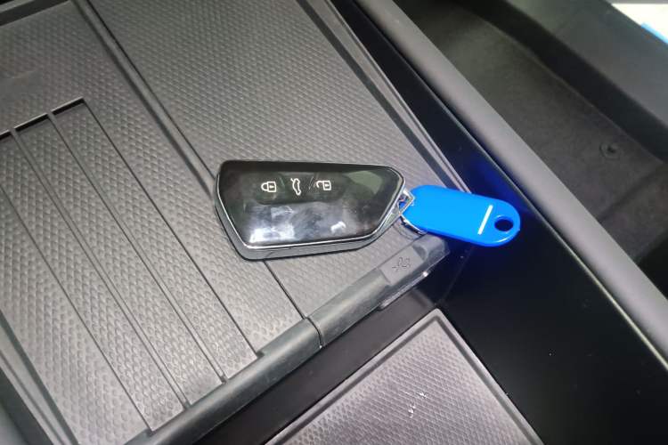 Used Volkswagen ID.UNYX 2024 Pro Long-Range Version Vehicle Key