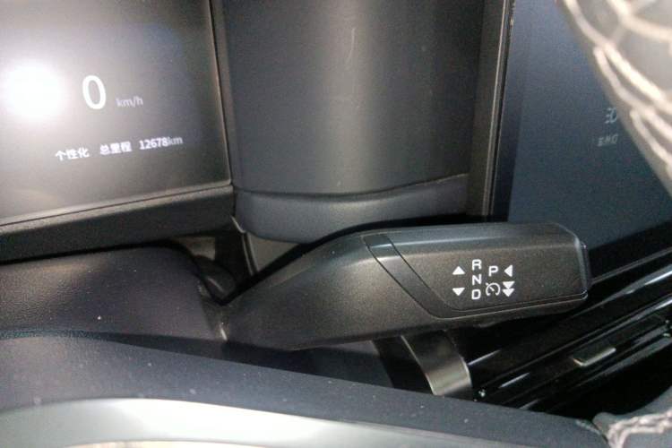 Used iCAR 03T 2024 520km Two-Wheel Drive Long-Range Version