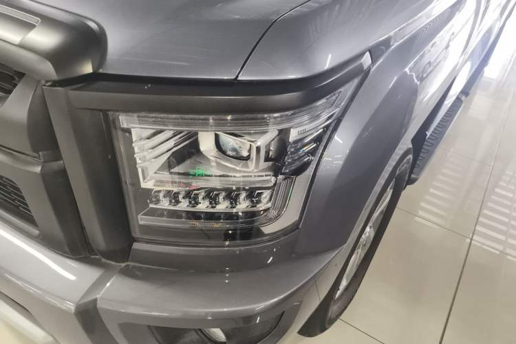 Used Great Wall King Kong Poer 2024 2.0T Automatic 8AT Gasoline Four-Wheel Drive Navigation Version – Flat Bed