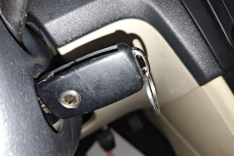 Used Skoda Rapid 2015 1.6L Manual Smart Selection Model Vehicle Key