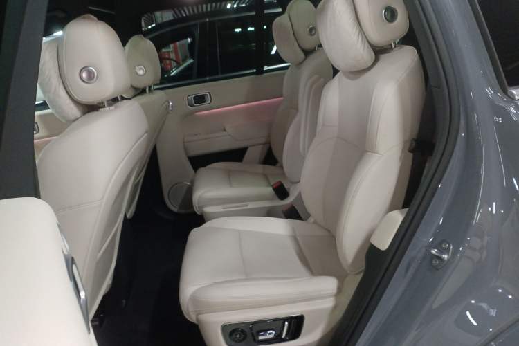 Used Li Auto L8 2025 Ultra Smart Refreshed Edition Left Rear Seat