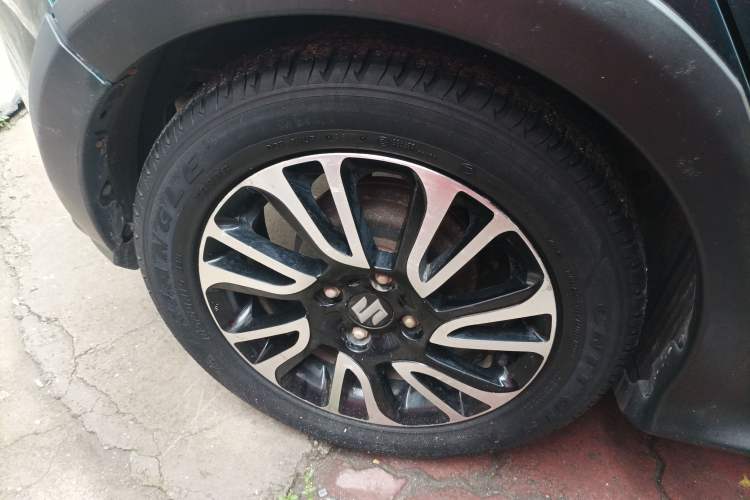 Used Suzuki Swift 2016 1.5L Automatic Fashionable Coolplay Edition Right Rear Wheel Hub