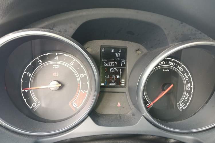 Used MG GT 2015 1.5T Automatic Luxury Edition Odometer Close Up