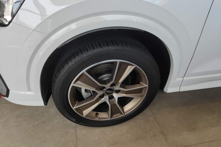 Used Audi Q2L 2024 35TFSI Fashionable and Dynamic Edition