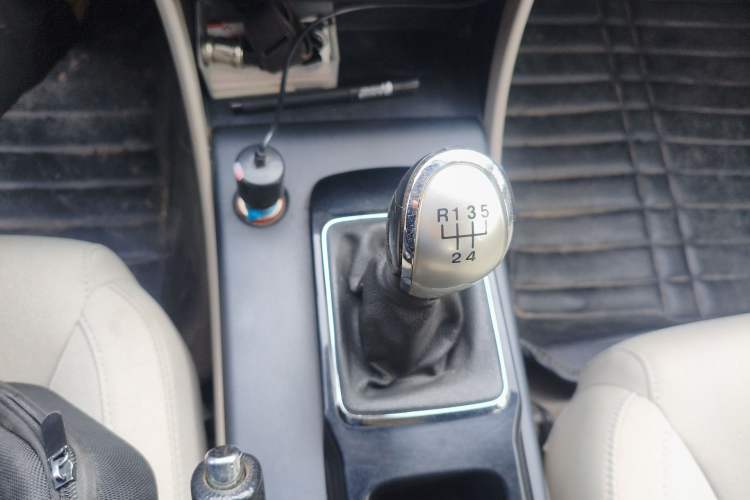 Used Bestune B50 2013 1.6L manual luxury version
