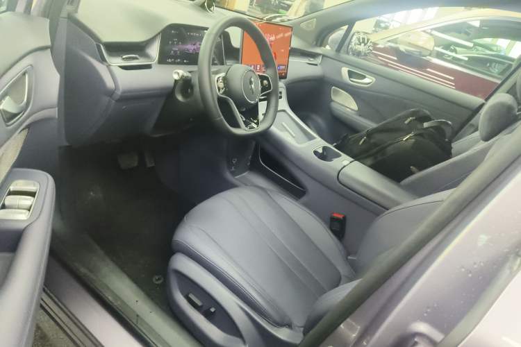 Used Hima H5 2025 Model Range-Extending Max Left Front Seat