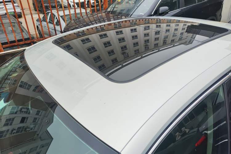 Used Volkswagen Magotan 2017 330TSI DSG Luxury Model Roof