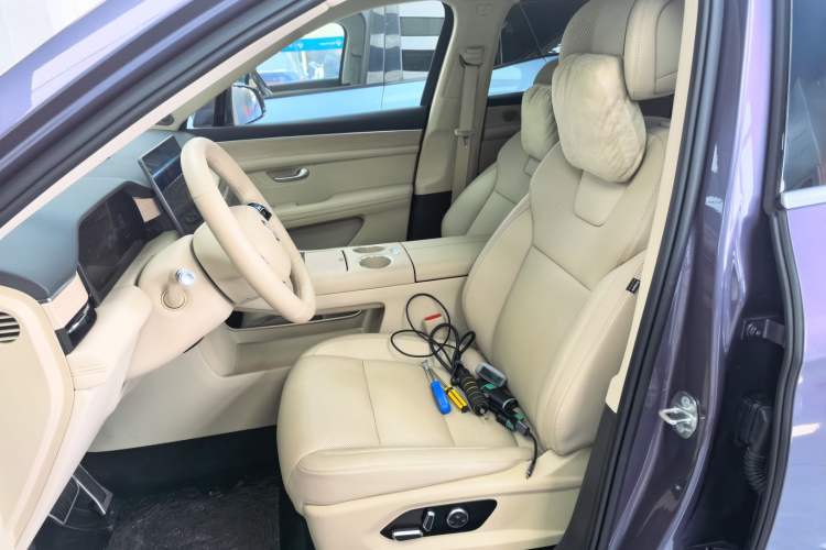 Used Hima AITO M5 2025 Extended-Range Ultra All-Wheel-Drive Version
