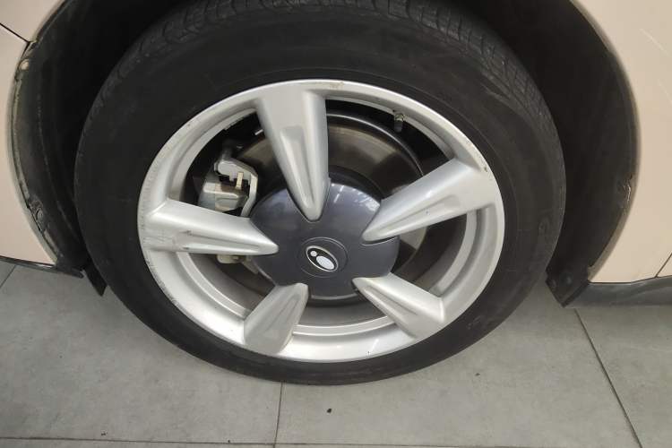 Used ORA Good Cat 2022 Morandi Edition 400km Standard Range Luxury Version Lithium-Ion Battery