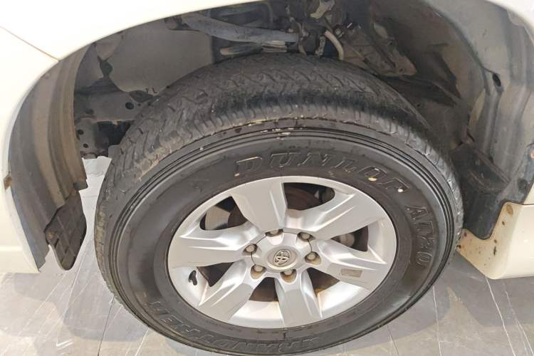 Used Toyota Prado 2014 2.7L Middle East Version Parallel Import