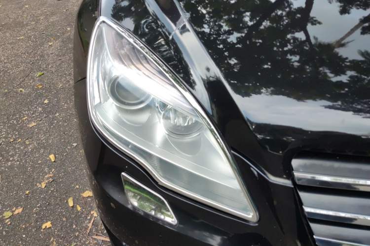 Used Mercedes-Benz R-Class 2010 R 350 L 4MATIC Right Front Headlight