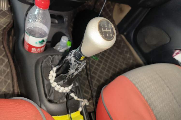 Used Baojun Lechi 2012 Revised Version 1.2L Manual Sporty Edition Dynamic Type Gear Lever