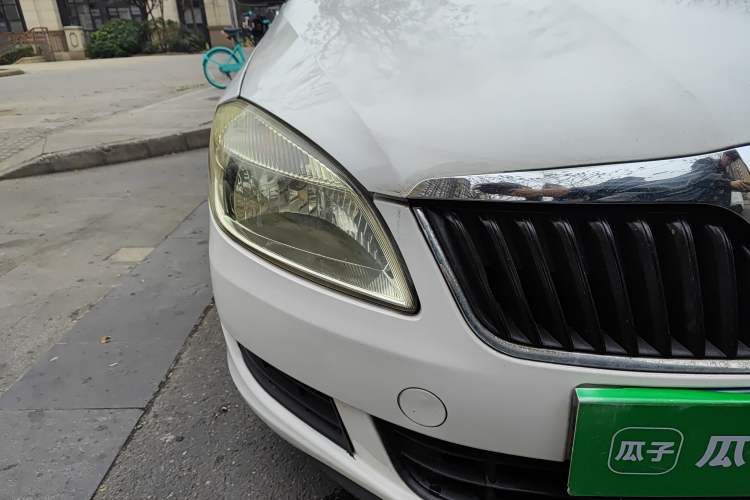 Used Skoda Fabia 2014 1.4L Automatic Crystal Edition
